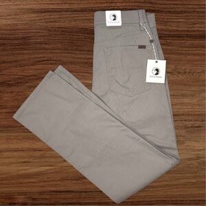 Duck Head Men’s Regular Fit Khaki Pants. Size 28/30